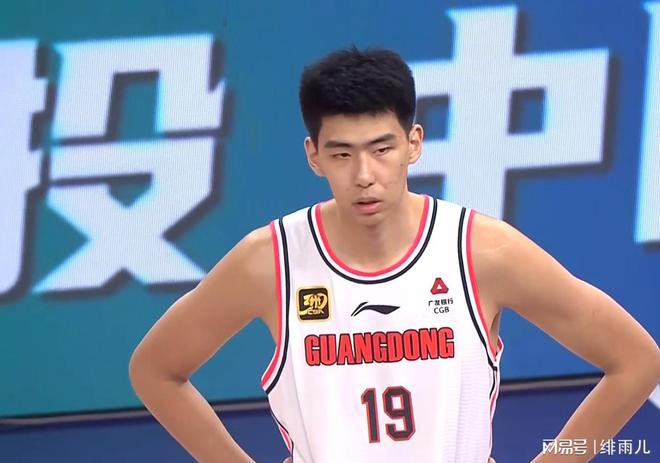 季后赛8进4：广东队徐昕的秘密武器，CBA季后赛：广东队徐昕能否打破内线困局？