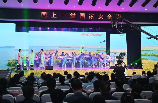 全民共筑安全防线，“同上一堂国家安全课”主题活动举行