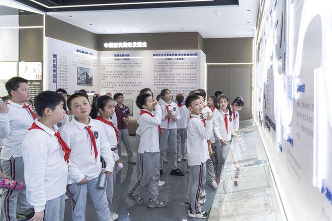 渝北区青少年体验税务宣传工作：趣味与教育并存