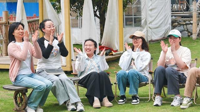 “书香润电网”：劳模畅谈读书启发与职工的文学之旅 国网恩施供电读书分享会：从劳模教诲到文学知识抢答