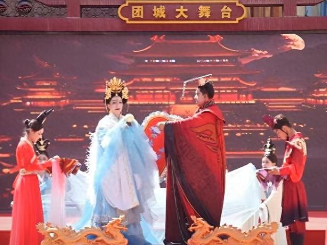 五一游和田：古城沙漠烟花齐畅享，2025年五一，和田旅游新风貌
